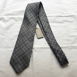BEAUTIFUL TOM FORD BLACK & SILVER GRAY TIE NWT